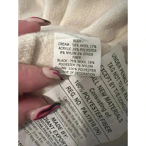 Mounted plush lion head - Picture 3 of 3